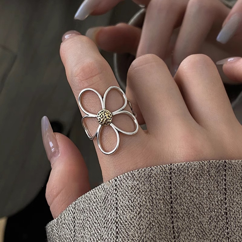 AliExpress VENTFILLE Hollow Flower Ring in 925 Silver, view 2