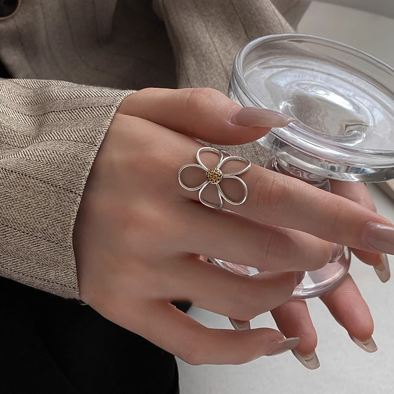 AliExpress VENTFILLE Hollow Flower Ring in 925 Silver, view 5