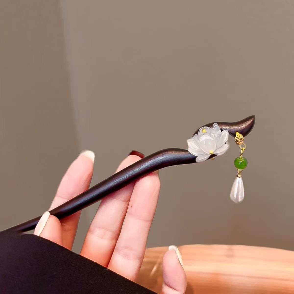 AliExpress White Lotus Wooden Hairpin with Fringe, view 4