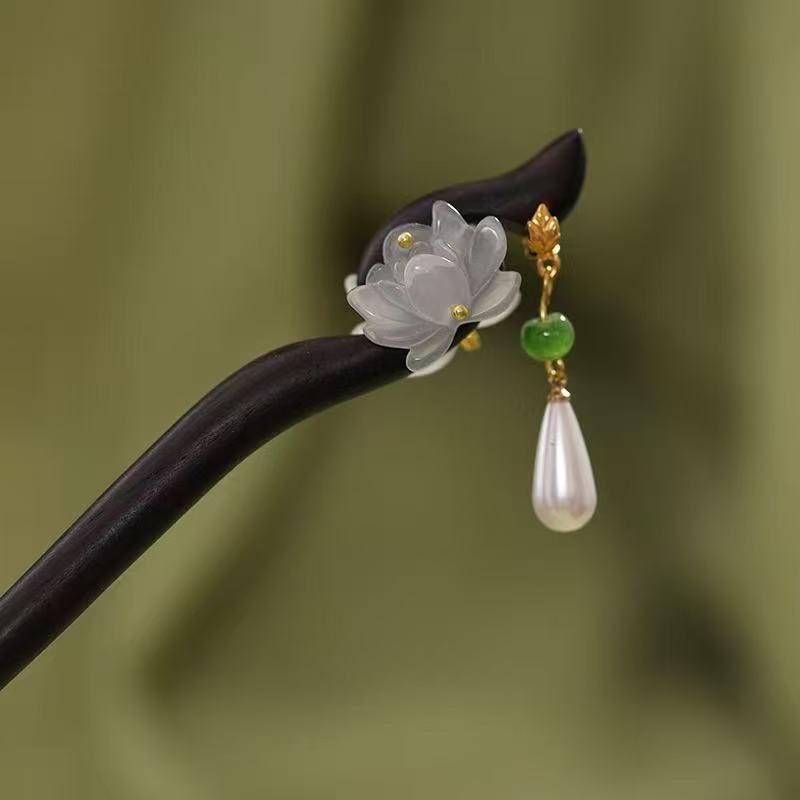AliExpress White Lotus Wooden Hairpin with Fringe, view 5