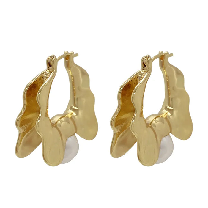 Boogzel Apparel Vintage Pearl Wavy Earrings