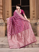 Dista Elora Magenta Linen Zig Zag Ikat Wedding wear Designer Saree, view 5