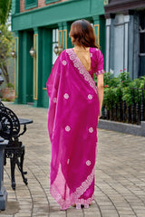 Dista Elora Pink Shimmer Chiffon Geometric Embroidery Work Bollywood Saree, view 4