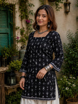 Dista Myshka Women Black & White Printed Cotton Kurta with Relaxed Salwar, view 5
