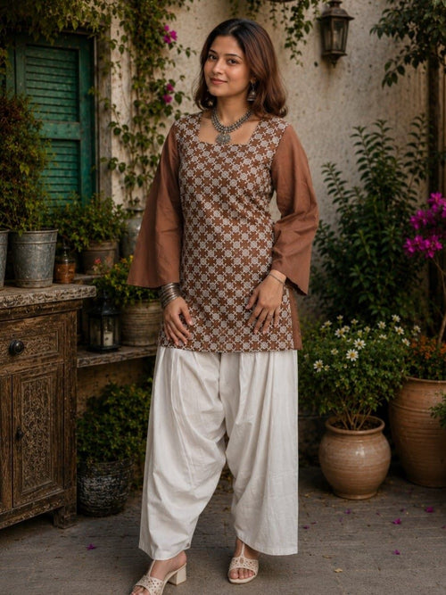 Dista Myshka Women Brown & White Embroidred Cotton Kurta with Relaxed Salwar