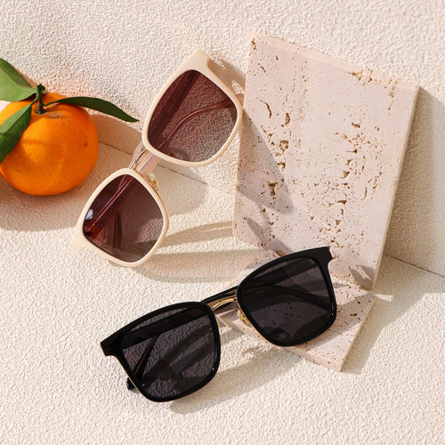 EyeCandys Bon Voyage Square Sunglasses
