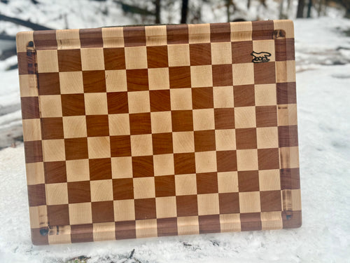 Foxcreek Baskets Cutting board---maple/mahogany end grain