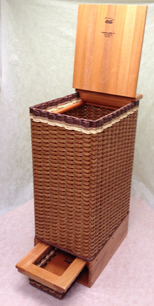 Foxcreek Baskets Hamper with delicates drawer