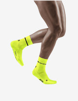 Guru Muscle CEP Neon Mid Cut Socks Yellow, view 3