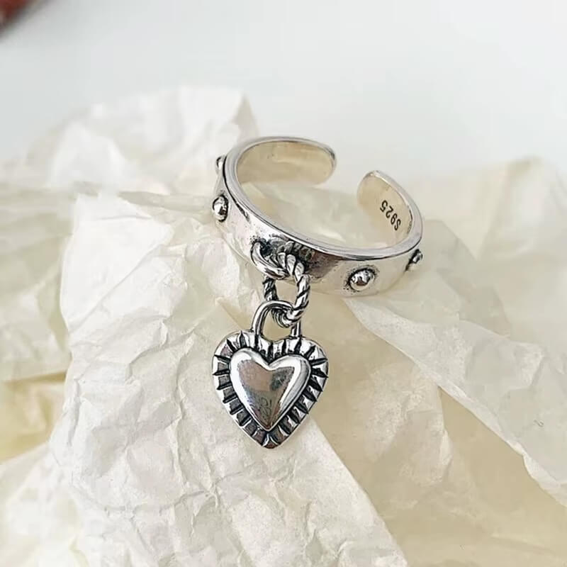 Litlookz Studio Dangling Heart Ring