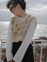 Litlookz Studio Floral Cropped Sweater Vest, view 5