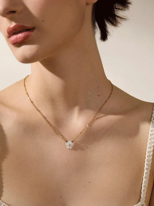 Litlookz Studio Flower Necklace