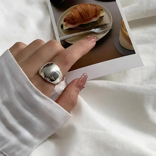 Litlookz Studio Minimalist Round Ring