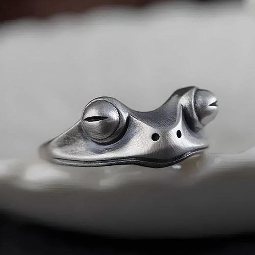 Litlookz Studio Sleeping Frog Ring