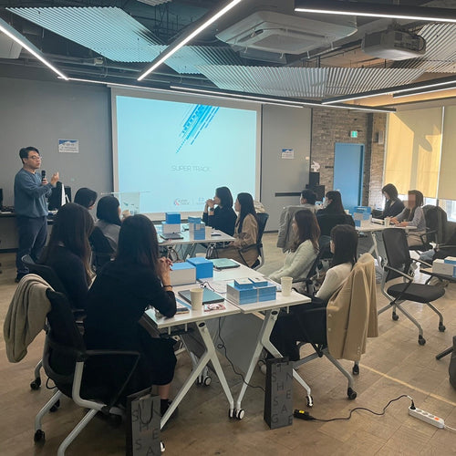 Makeblock [Workshop] Exploring Python Coding with STEM Kit - Korea