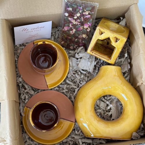 MyTindy Amziane gift box with chocolate bar