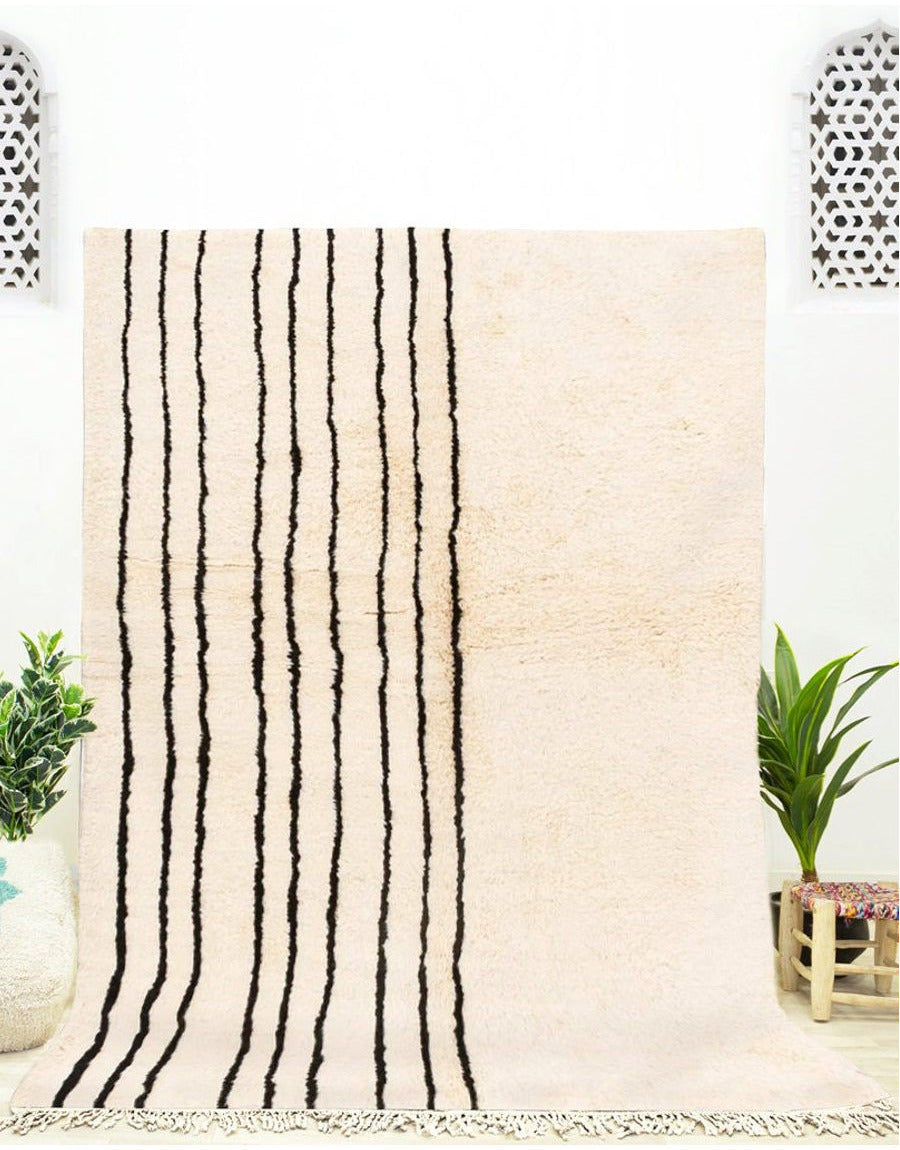 MyTindy Authentic Moroccan Wool Black and White Beni Mrirt Rug