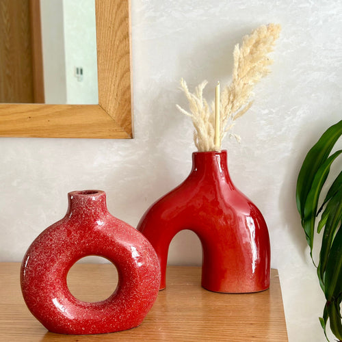 MyTindy Tafoukt and Azul red vase duo
