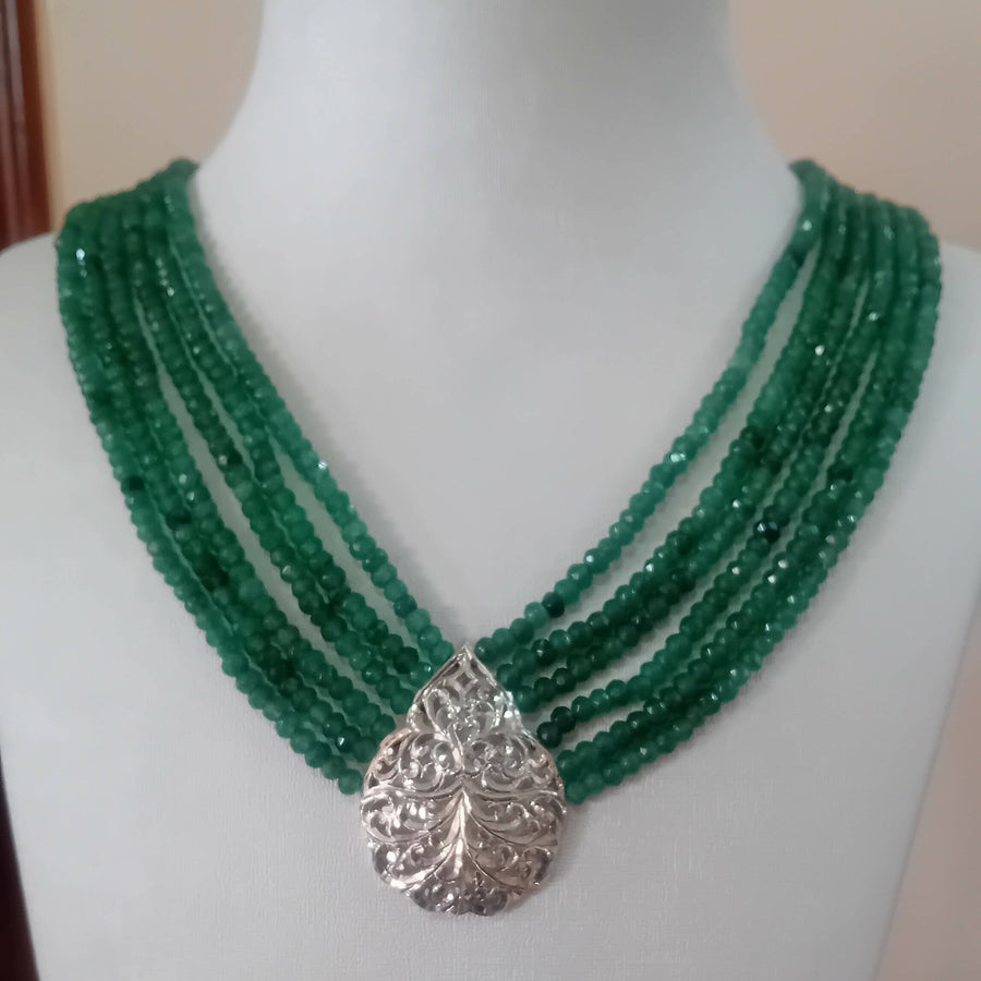 MyTindy Green necklace with Majdoul