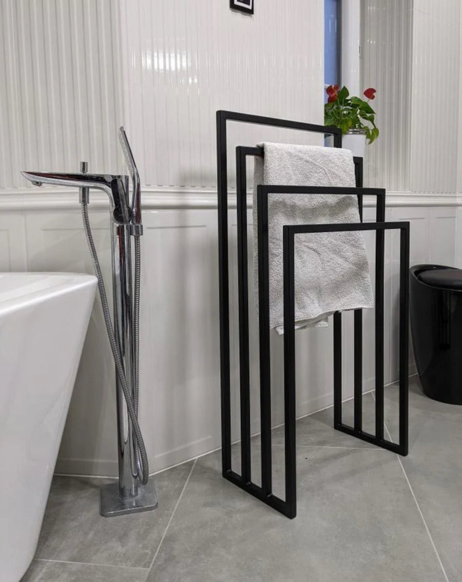 MyTindy LINA METAL TOWEL HOLDER