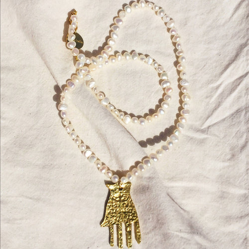 MyTindy Long necklace with nacre beads OPEN HAND