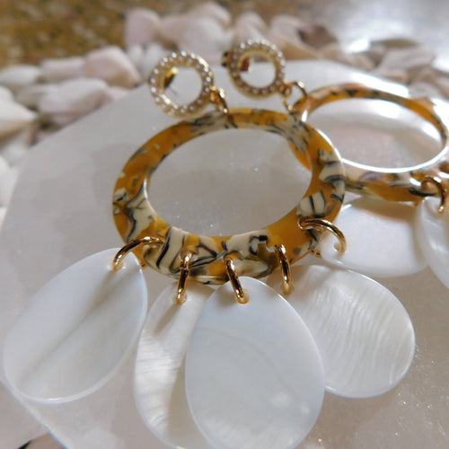 MyTindy Mother of pearl earrings