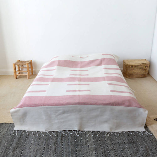 MyTindy Pink and White Bed Spread