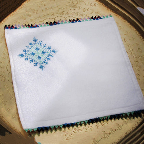 MyTindy Set of 3 guest towels with hand stitched Moroccan embroidery