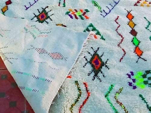 MyTindy White Moroccan rug TADAUFT