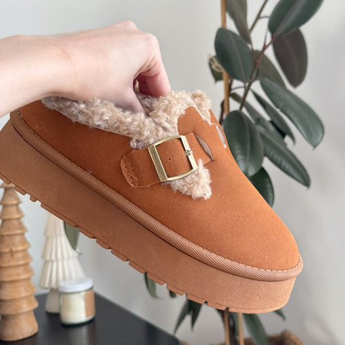 Nordic Peace Buckle Platform Slippers