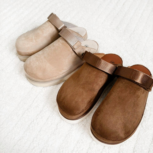 Nordic Peace Mia Suede Platform Clogs