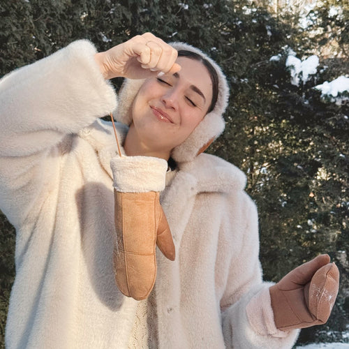 Nordic Peace Plush Tie-on Mittens