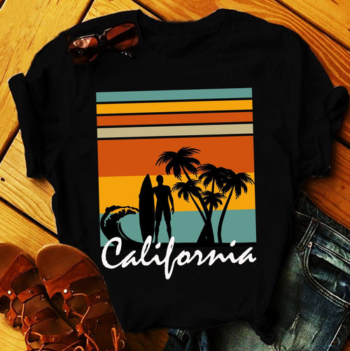 Plus Minus Co California | Retro Sunset,California Sunset,California Shirt,California Gifts,Retro Sunshine,Graphic Shirt,TraveL Gifts,California State Tee