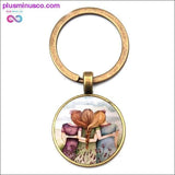 Plus Minus Co HOT Retro Oil Painting 3 Sisters Friendship Photo Key Ring, view 4