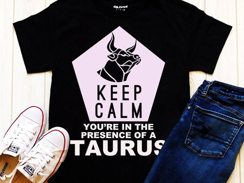 Plus Minus Co Keep Calm You're In The Presence Of A Taurus T-Shirts, Retro Taurus Graphic T-Shirt, Zodiac T-Shirt, Zodiac Present, Taurus Gift, Horoscope
