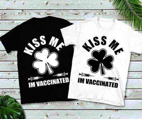 Plus Minus Co Kiss Me Im Vaccinated T-Shirts,Pro Vaccine,Pro Science, Retro, Funny Vaccine  Vaccination Shirt, Hug Me I Am Vaccinated, Vaccine Awareness,