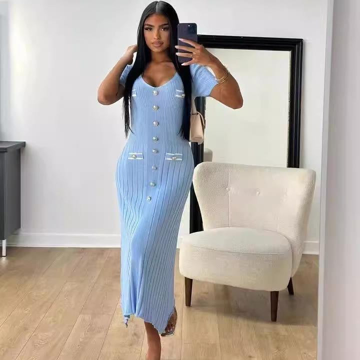 Plus Minus Co Summer European and American sexy slim fit dress short sleeved V-neck slit new fashion dress