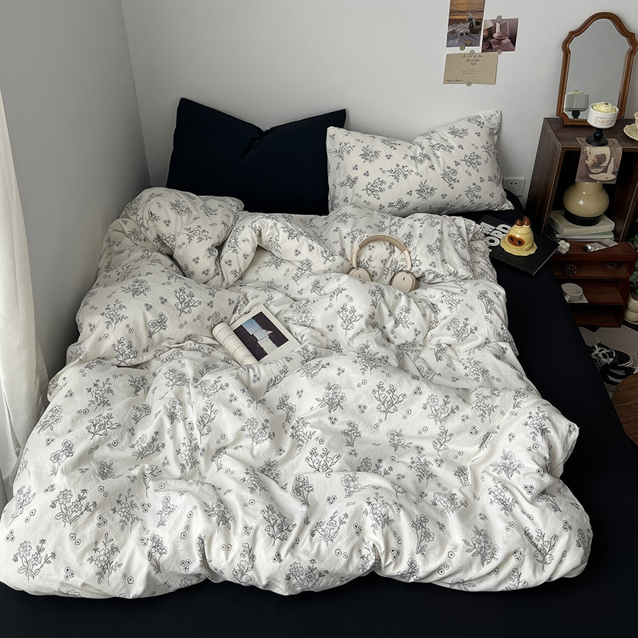 Roomtery Black Outline Flowers Bedding Set