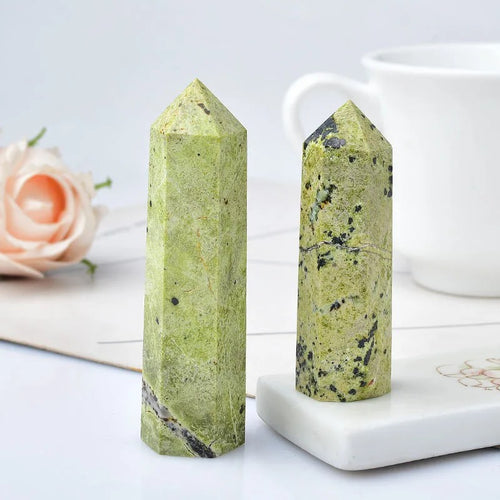 Roomtery Green Serpentine Crystal Tower
