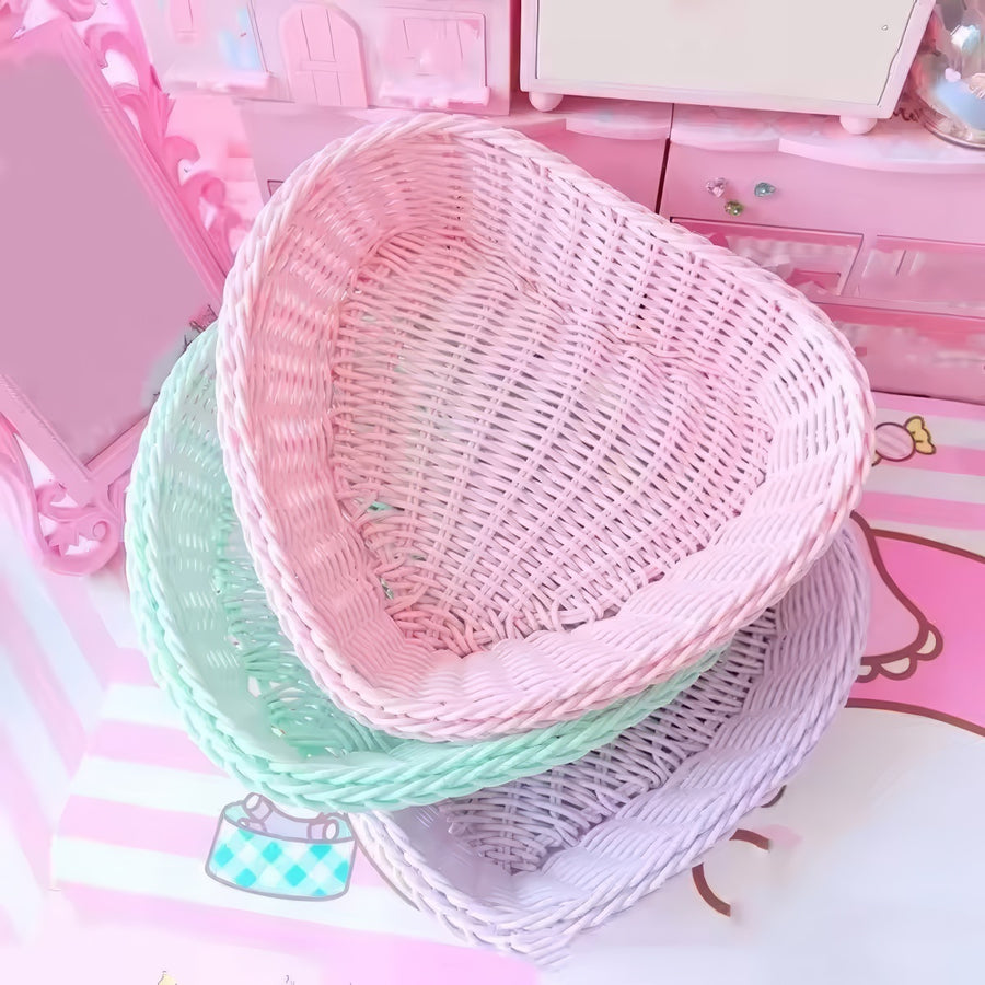 Roomtery Heart-Shaped Pastel Woven Storage Basket