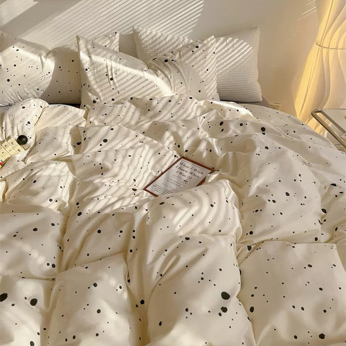 Roomtery Light Beige Splattered Bedding Set