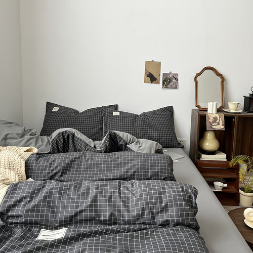 Roomtery Minimalist Grey Grid Bedding Set