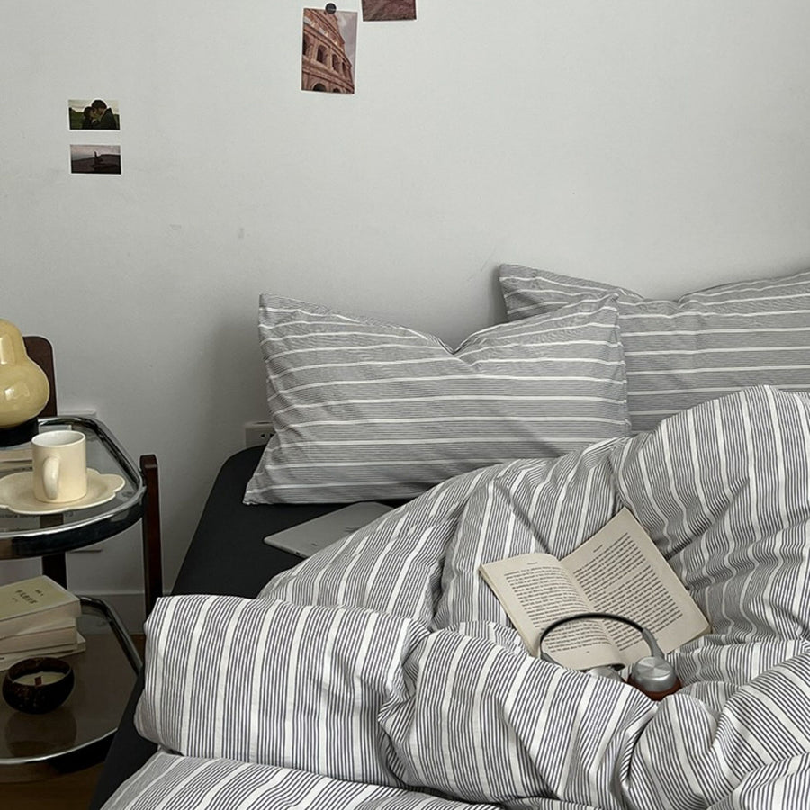 Roomtery Minimalist Grey Pinstripe Bedding Set
