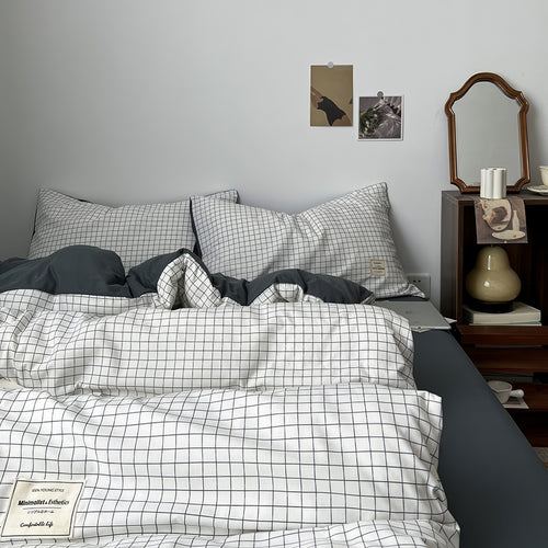 Roomtery Minimalist White Grid Bedding Set