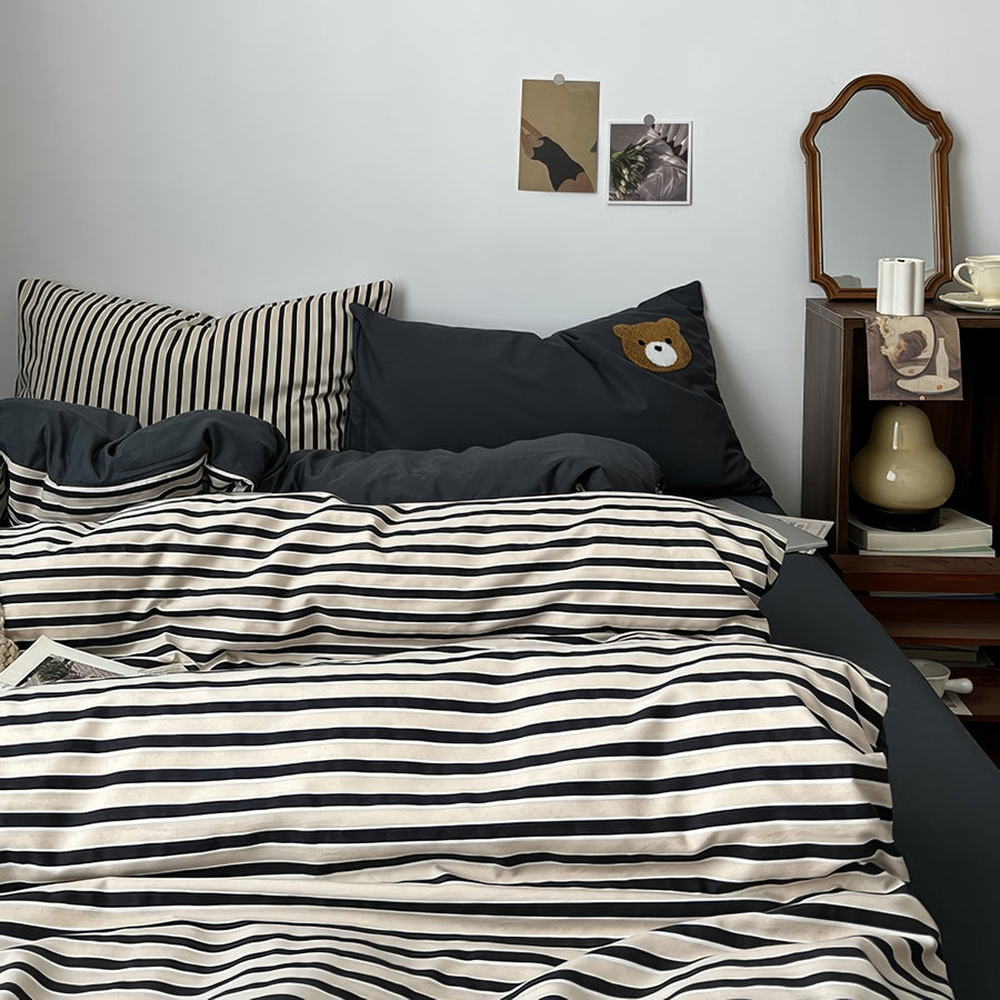 Roomtery Navy & Cream Striped Bedding Set