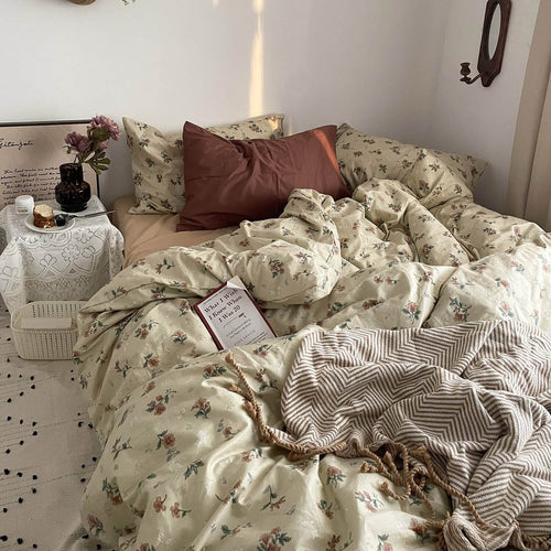 Roomtery Old Fashioned Floral Bedding Set