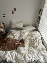 Roomtery Simple Aesthetic Polka Dot Bedding Set, view 5