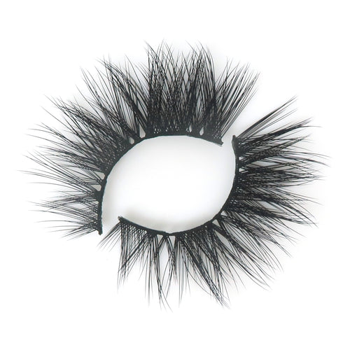 True Beauty Lashes Center of Attention Lash Style