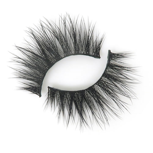 True Beauty Lashes Shine Bright Like a Diamond Lash Style
