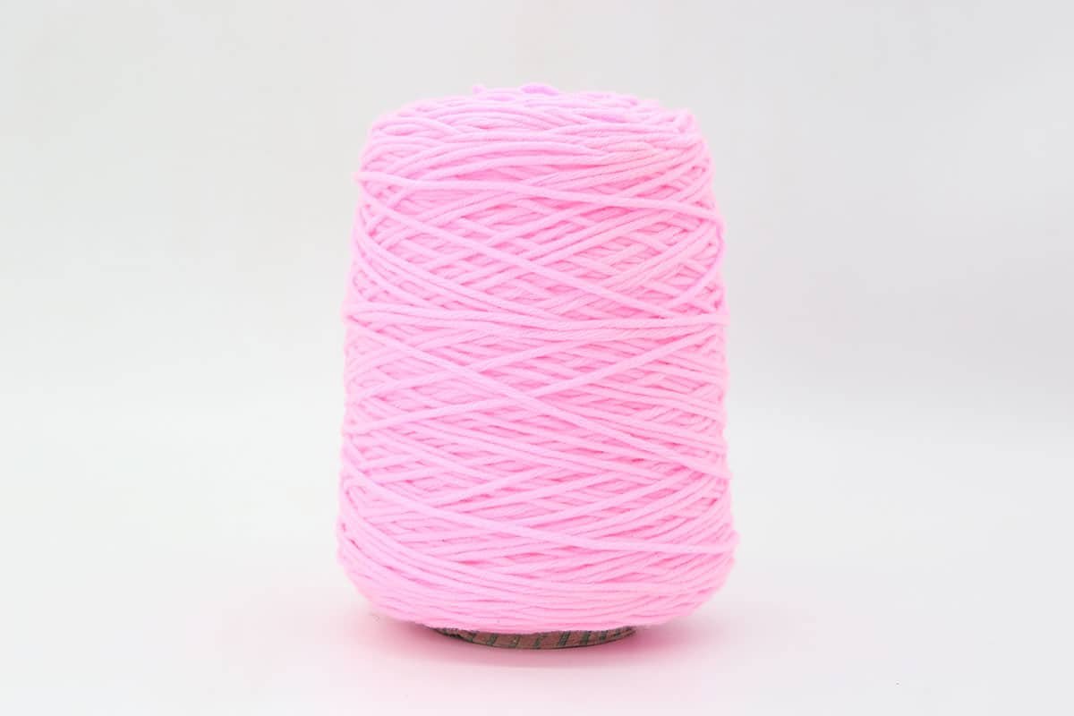 Urban Tufting Bright Pink Yarn for Rug Tufting